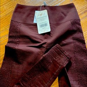 NWT Fabletics High-waisted Seamless Legging TALL S